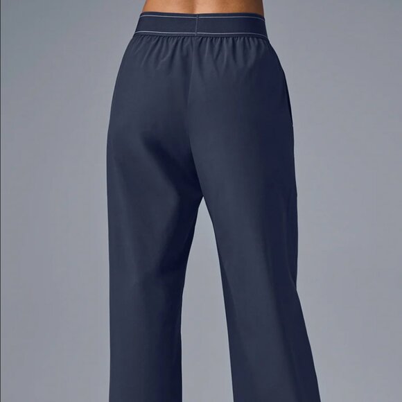 ALO Yoga Suit Up Trouser (NAVY) - Picture 2 of 6